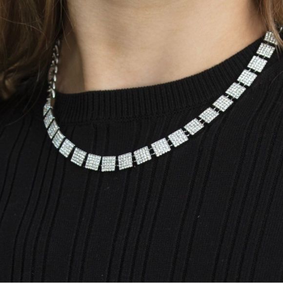 NWT 💎 DESIGNER INSPIRED SPRITZ STATEMENT NECKLACE STUNNING SILVER CZs - Picture 6 of 14